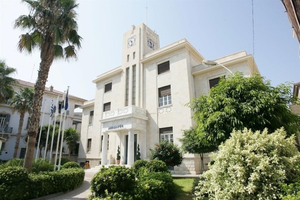 Limassol Belediyesi, Müteahhide Bisiklet Alıp Yol Parası da Ödedi