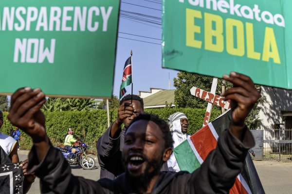 Yedi Amerikalı Yardım Çalışanı Kenya'da Ebola Karantinasında