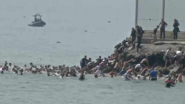 İtalya, Ceuta Krizi Nedeniyle İspanya'ya Schengen Kurallarını Askıya Aldı