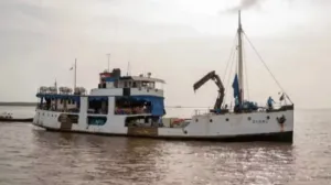 Guyana açıklarında feribot battı: Çok sayıda kayıp var