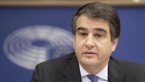 Kıbrıs görüşmelerinde yeni bir yüz: AB elçisi Raffaele Fitto kimdir?