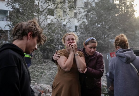 Rusya'nın Ukrayna'ya Saldırısı 13 Kişiyi Öldürdü; Polonya Savaş Uçaklarını Harekete Geçirdi
