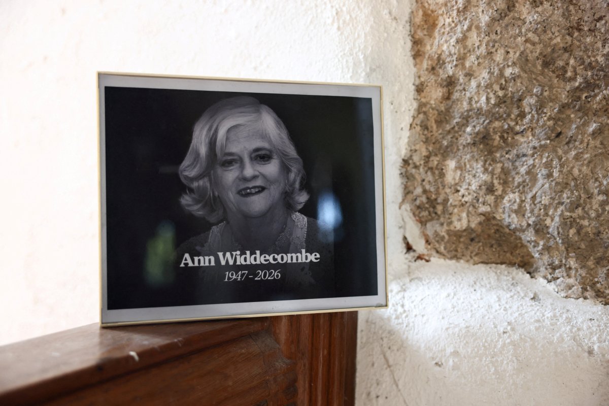 Eski İngiltere Bakanı Ann Widdecombe Cinayetinde Zanlı Tutuklandı