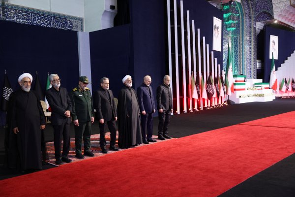 İran'da Ayetullah Hamaney'in Cenaze Törenleri Başladı