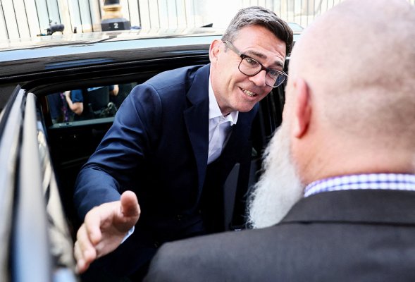 İngiltere'nin Beklenen Başbakanı Burnham: 'Sert Gücü' Yeniden İnşa Edeceğiz