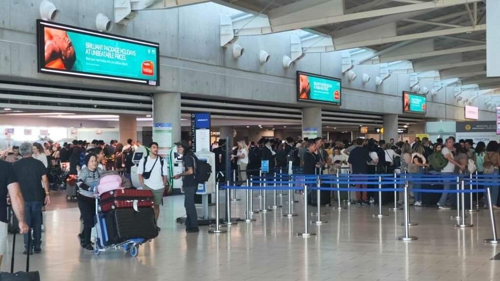 AB'den Yeni Yolcu Hakları: 3 Saatlik Gecikmeye Tazminat, Ücretsiz Kabin Bagajı