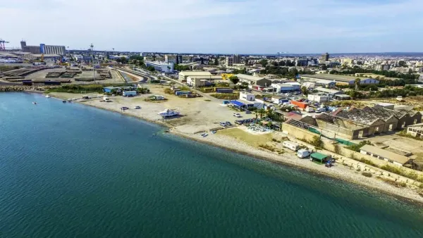 Limassol'un Tarihi Aktaia Odos Sahilini Lineer Parka Dönüştürüyor