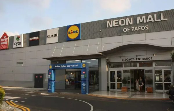 Paphos'taki Alışveriş Merkezi'nde Yanlış Alarm Panik Yaratıyor