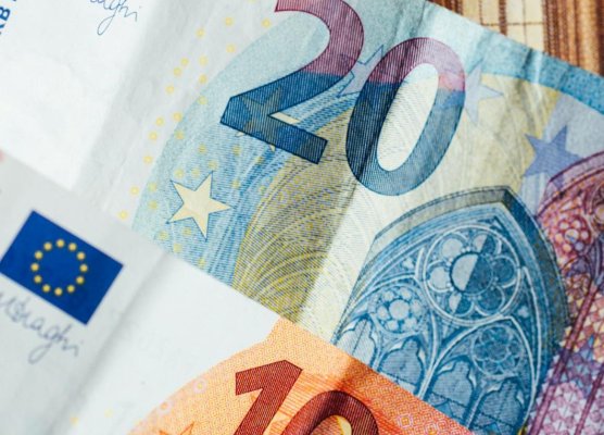 Güney Kıbrıs'ın Kalkınma Harcamaları Yıl Ortasında 412 Milyon Avroya Ulaştı