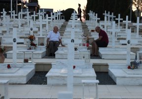 Anıtlar Değil İnsanlar Yaşatır Hatırayı