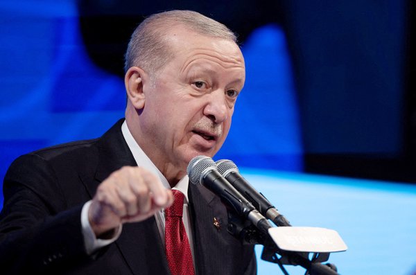 Erdoğan: Kıbrıs Türk halkını asla yalnız bırakmayacağız