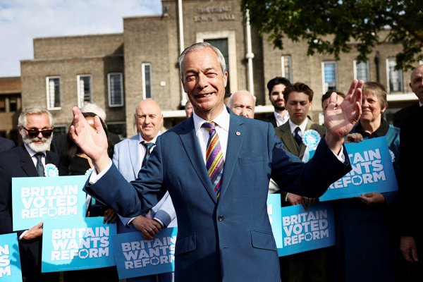 Farage Parlamentodan İstifa Etti, Ancak Yeniden Seçilmek İçin Aday Olacak