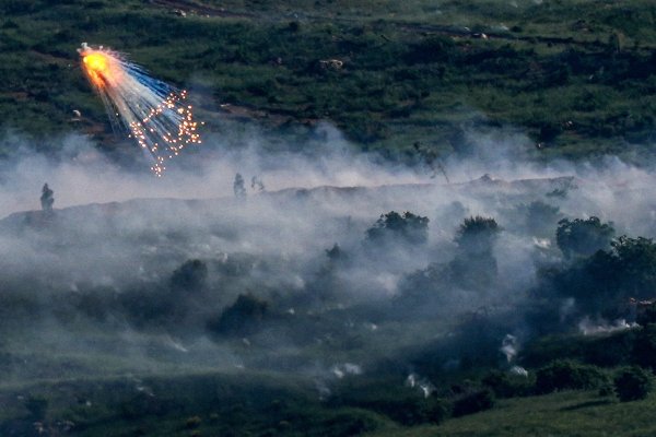 Lübnan Ordusu İsrail'in Çekilmesinin Ardından Güney Kasabasına Konuşlandı