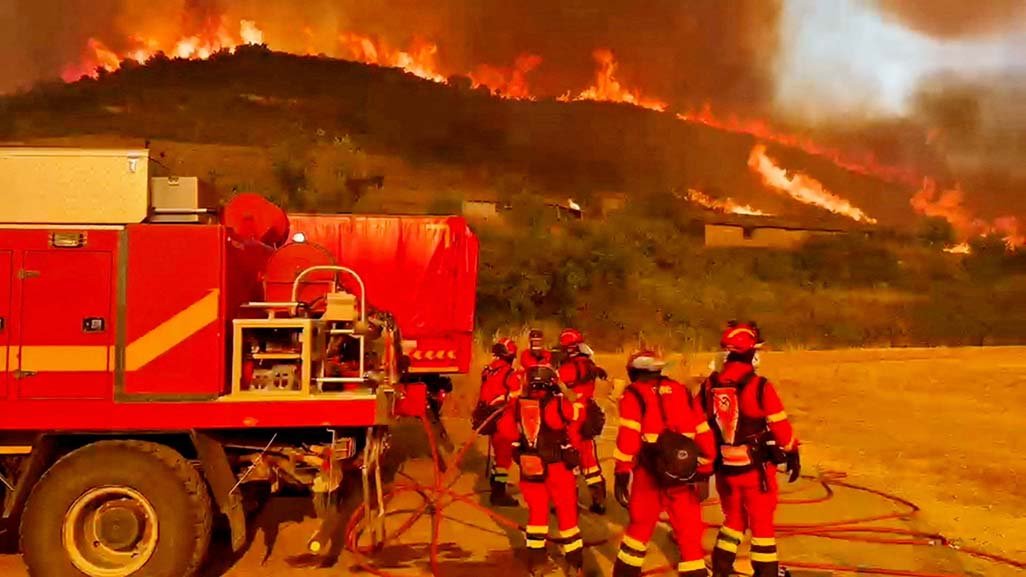 Avrupa'da Sıcak Hava Dalgası Yerini Yangın, Kuraklık ve Fırtınalara Bıraktı