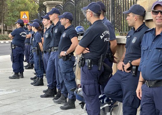 Kıbrıs'ta Kadın Polis Müdürü Görmek Mümkün Olacak mı?