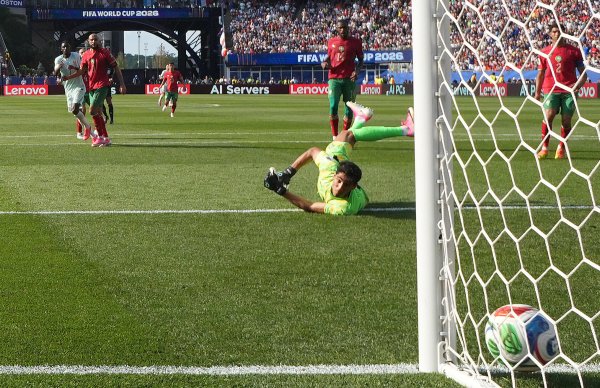 Mbappe Penaltı Kaçırdı, Sonra Müthiş Gol Attı: Fransa Fas'ı 2-0 Geçerek Yarı Finalde