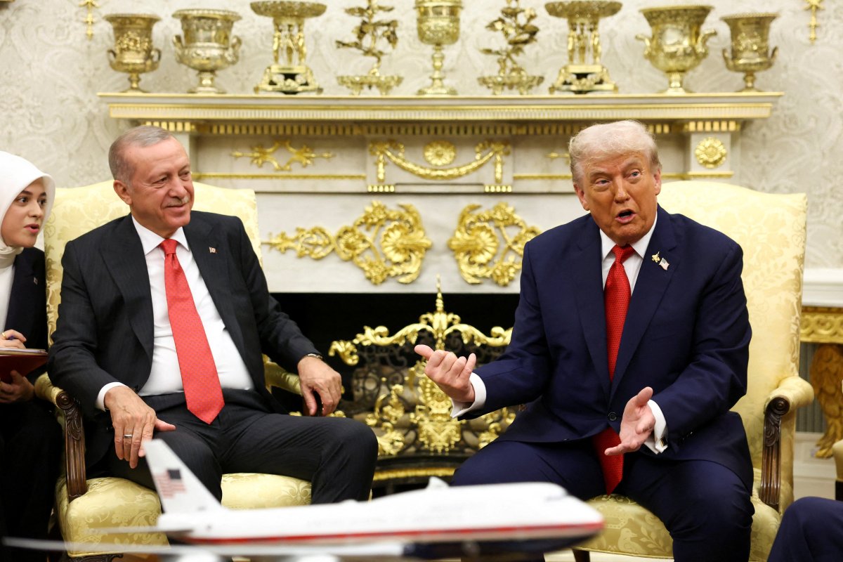 NATO Zirvesi Ankara'da Gerilimle Karşı Karşıya