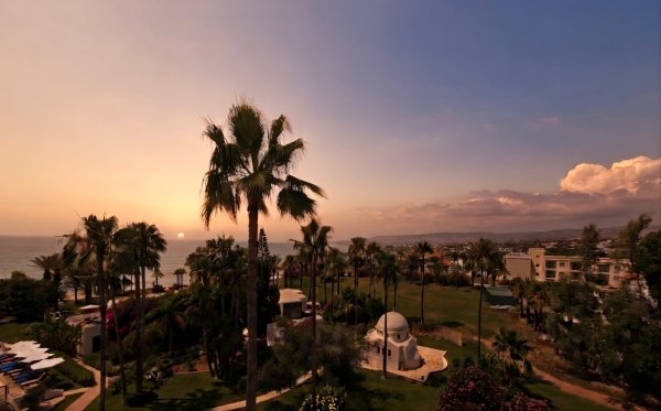 Kıbrıs Otelcileri ve Baf Belediyesi Turizmde Eş Güdümlü Hareket Etme Sözü Verdi