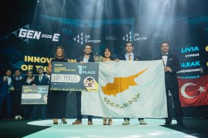 Kıbrıslı Öğrenci Girişimi LIVIA, Avrupa İnovasyon Ödülü'nü Kazandı