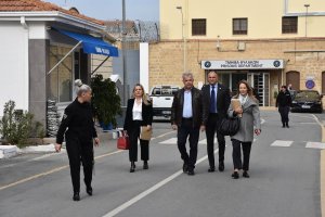 Adalet Bakanı'ndan Cezaevine 'Sürpriz' Ziyaret