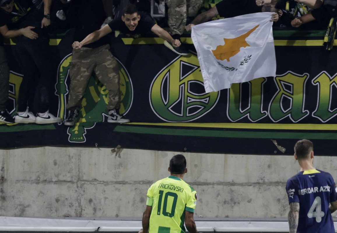 Polis, AEK-Beitar Olaylarına Karışan Kişilerin Fotoğraflarını Yayınladı