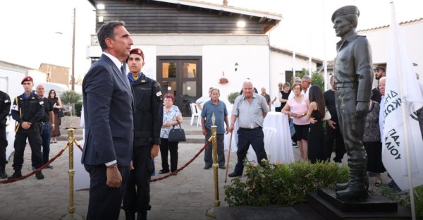 Ioannou, Potamia'da Şehit Askerleri Andı