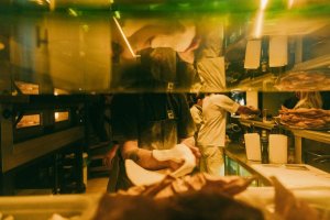 Spin: Lefkoşa'da eski tarz müzik ve pizza