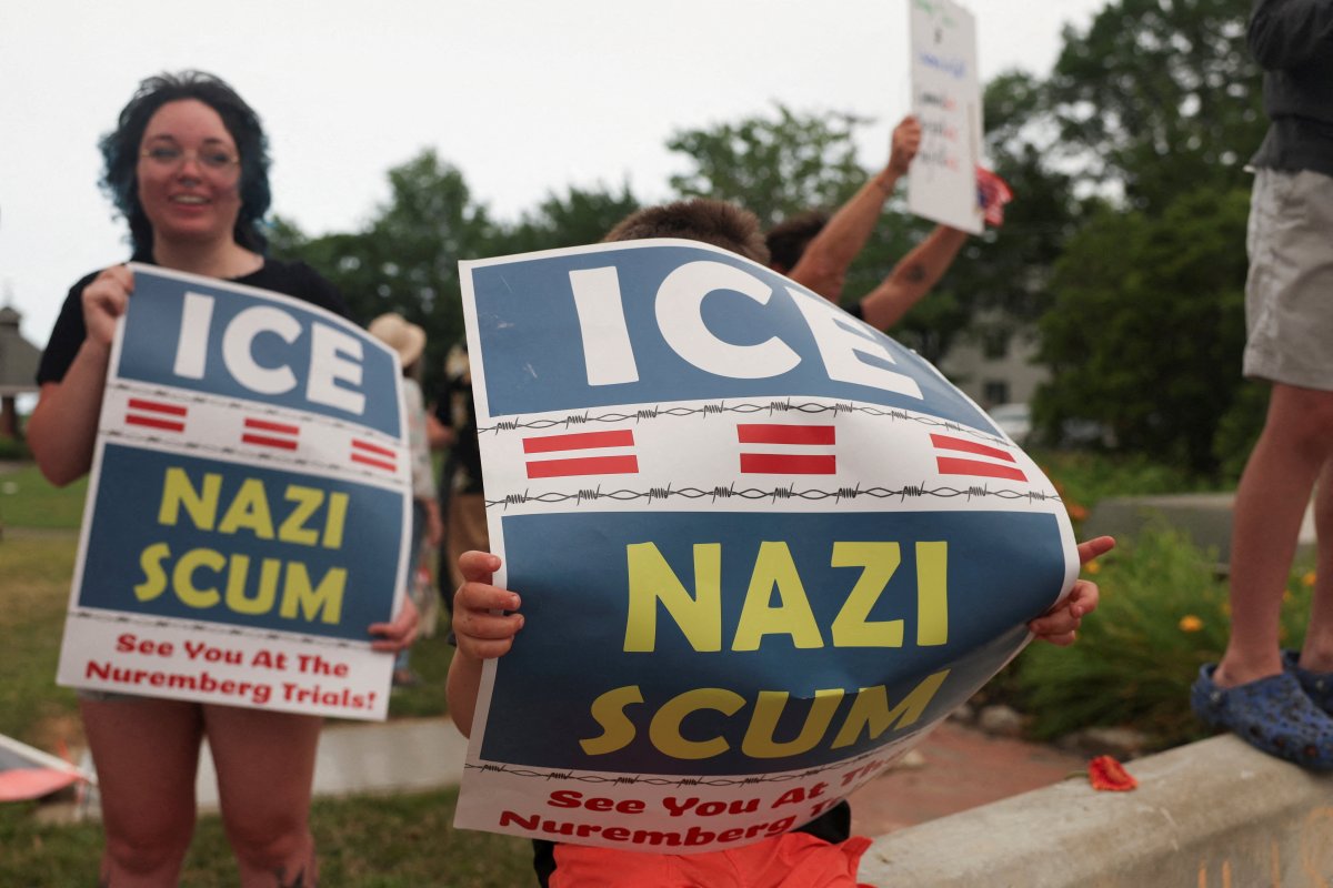Trump'tan ICE'e Trafik Durdurmalarına Devam Talimatı
