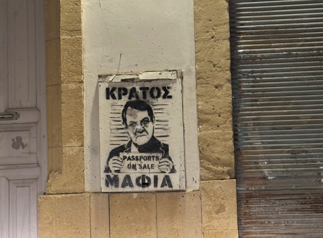 Eski Başkan Anastasiades'in Adını Taşıyan Graffiti Nicosia'nın Eski Kentinde Görüldü