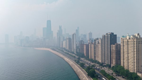 Ontario, yangınların vurduğu uzak Kanada kasabalarında tahliyeler için federal yardım talep etti