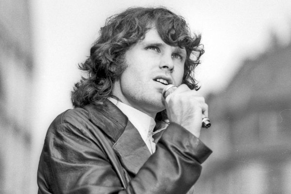 Tarihte Bugün: The Doors'un Solisti Jim Morrison Paris'te Öldü