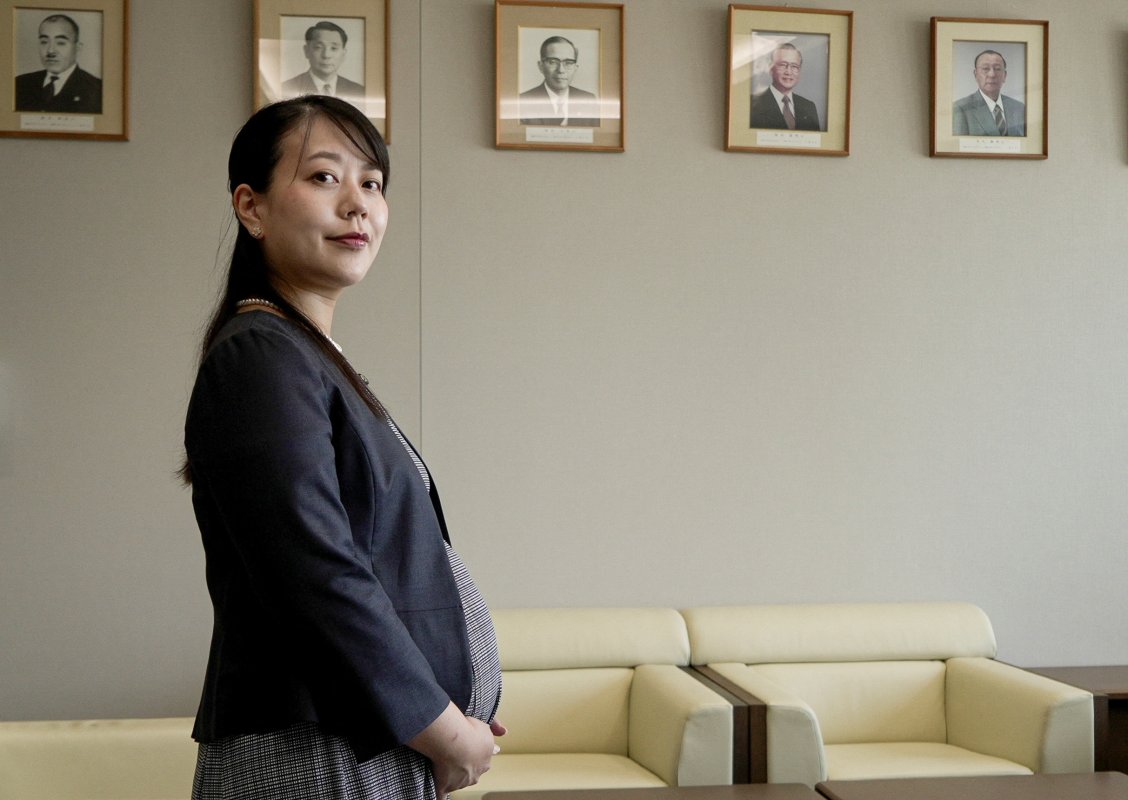 Japon Belediye Başkanı Tarih Yazdı Ama Doğum İzni Nedeniyle Eleştiriliyor