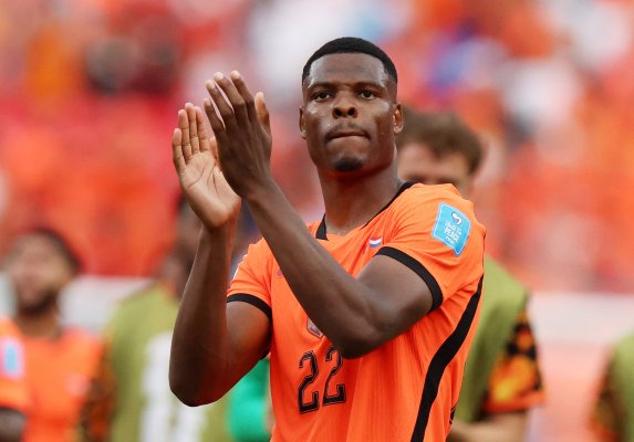 Real Madrid, Denzel Dumfries'i Kadrosuna Kattı
