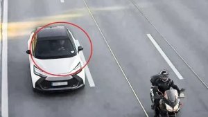 Lefkoşa'da Yapay Zeka Destekli Trafik Kameraları Cep Telefonu Kullanımını Denetleyecek