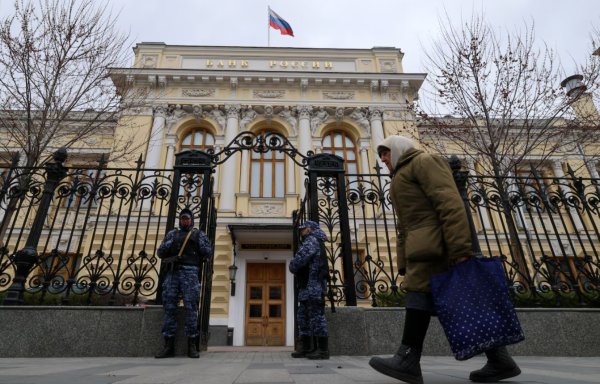 Rus Bankaları Savaş Ekonomisinin Baskısı Altında