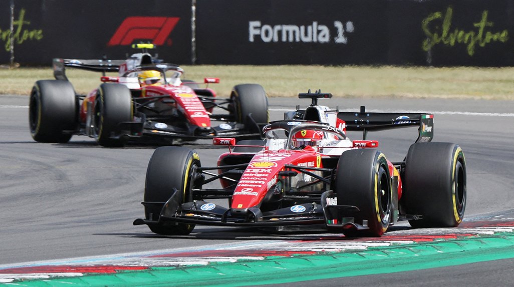 Leclerc Britanya GP'sini Kazandı, Hamilton Üçüncü: Ferrari'ye Büyük Gün