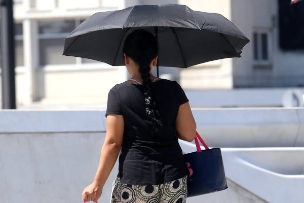 Kıbrıs genelinde bugün kavurucu 39°C sıcaklık ve sert rüzgarlar bekleniyor