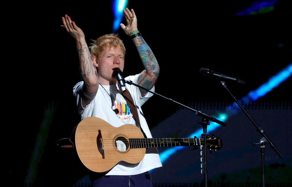 Ed Sheeran, İngiltere Milli Takımı'nı Dünya Kupası Kampında Ziyaret Etti
