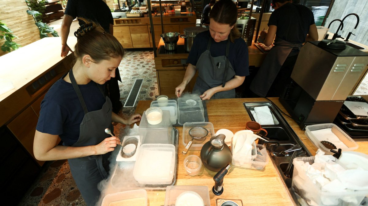 Noma Restoranı Kopenhag'da Yeni Şefle Yeniden Açılıyor, Şarap Eşliğinde Menü 900 Euro