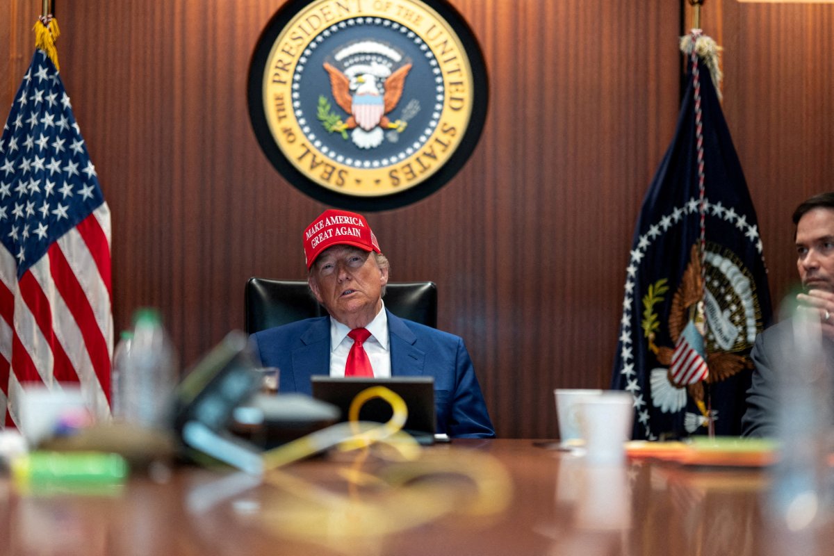 Trump, İran nükleer tesisine saldırının yakında olabileceği uyarısında bulundu