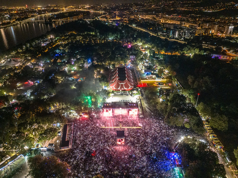 Wizz Air ile Larnaka'dan Beş Ağustos Festivaline Direkt Uçuş