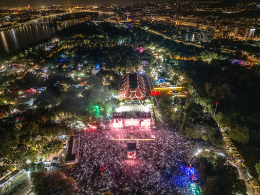 Wizz Air ile Larnaka'dan Beş Ağustos Festivaline Direkt Uçuş