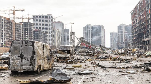 Rusya'dan Ukrayna'ya Grup Saldırısı: Kiev'deki Savunma Tesisleri Vuruldu