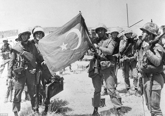 Kıbrıs, Türk Barış Harekatı'nın 52. Yıl Dönümünü Andı
