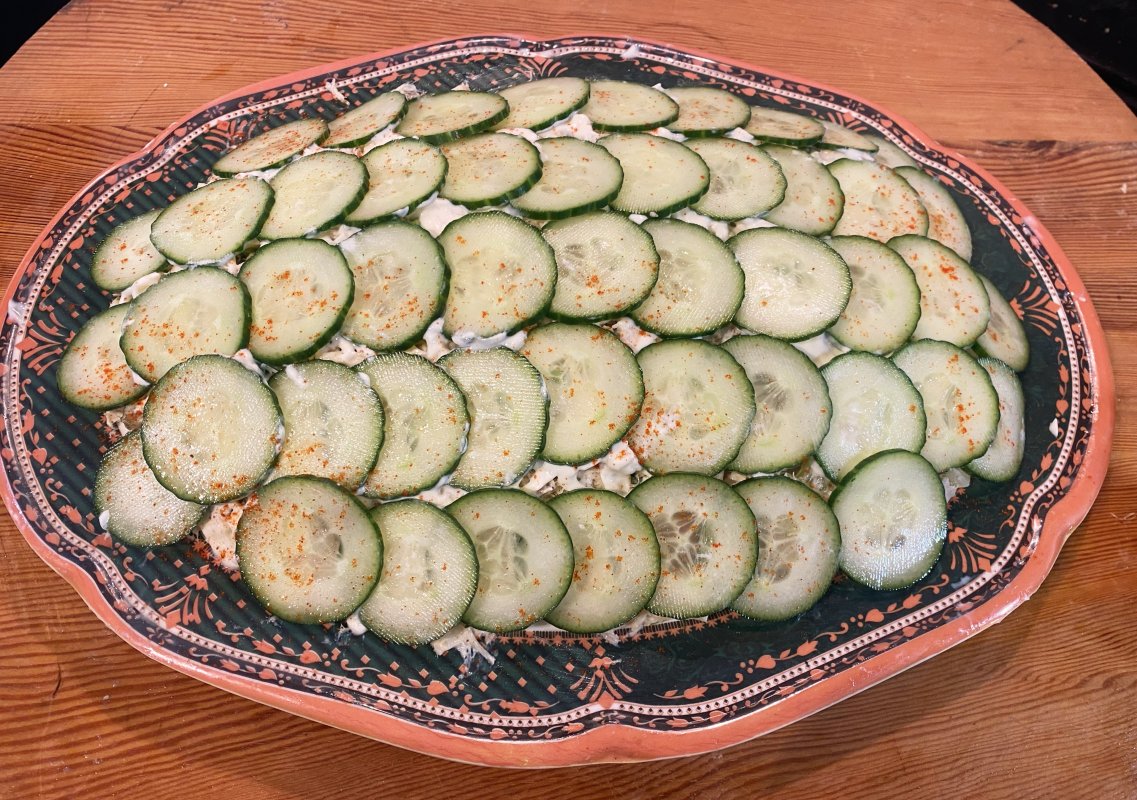 Kıbrıs Lezzeti: Athinaiki Balık Salatası ve Çikolatalı Galaktoboureko