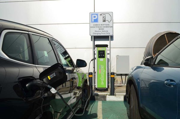Kıbrıs 2030'a Kadar 85.000 Elektrikli Araç Hedefliyor, Ancak Nasıl?