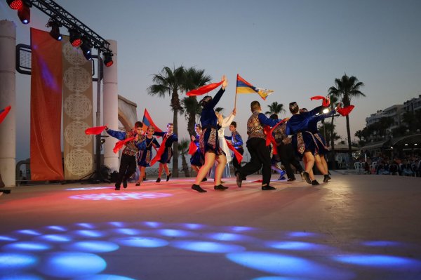Ermeni Dans Festivali Geri Döndü
