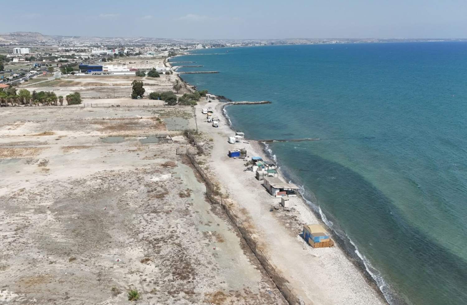 Larnaka sahili yıkım