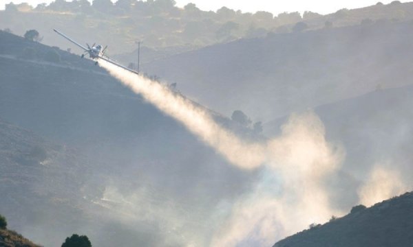 Stavrovouni Ormanında Yangın Çıktı, Uçaklar Göreve Çağıldı