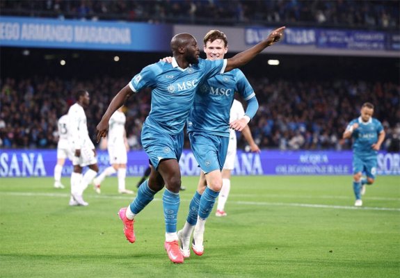 Fenerbahçe, Napoli'den Belçikalı Forvet Lukaku'yu Transfer Etti